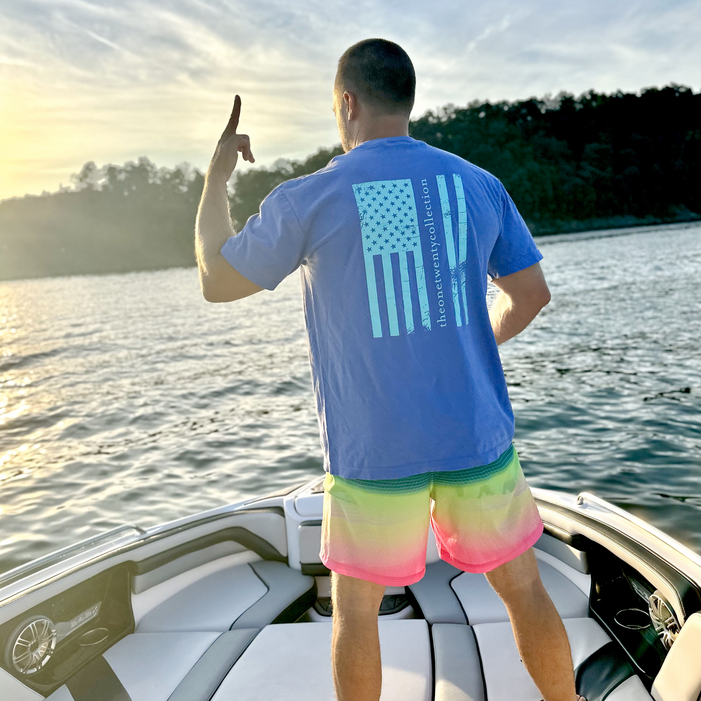 Blue Collar on the Water Periwinkle